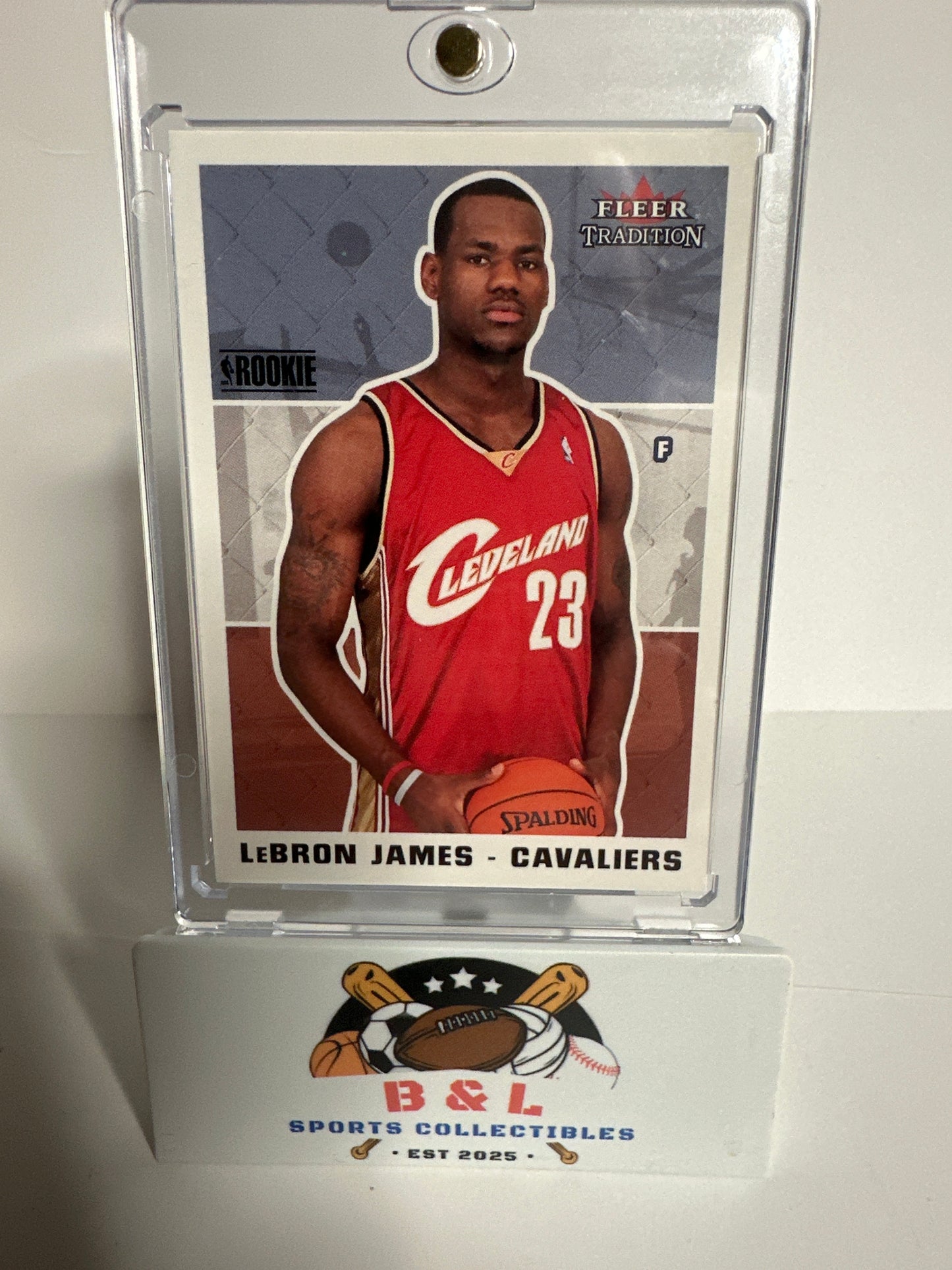 2003 Fleer Tradition LeBron James Rookie Card!! 🔥🔥💥💥 (sent to PSA)