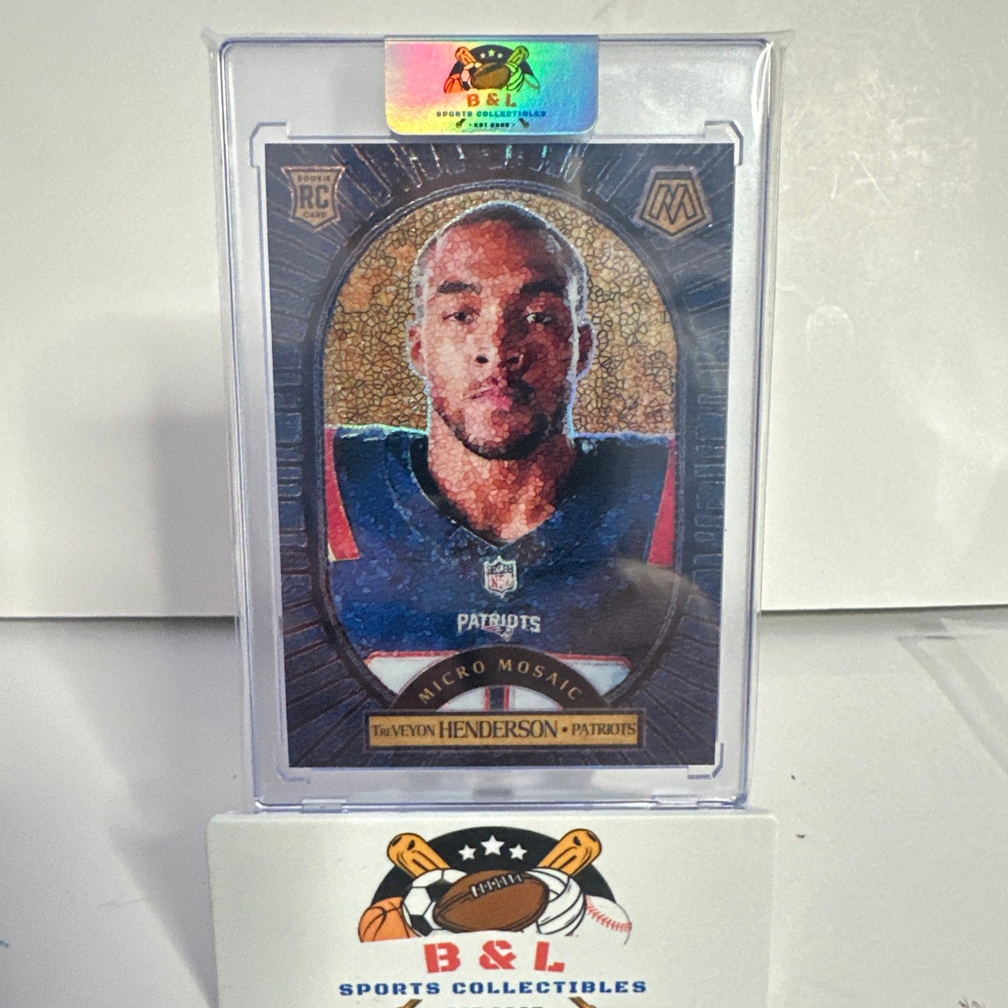 2025 Mosaic TreVeyon Henderson MICRO MOSAIC RC #8 Patriots SSP🔥CASE HIT🔥