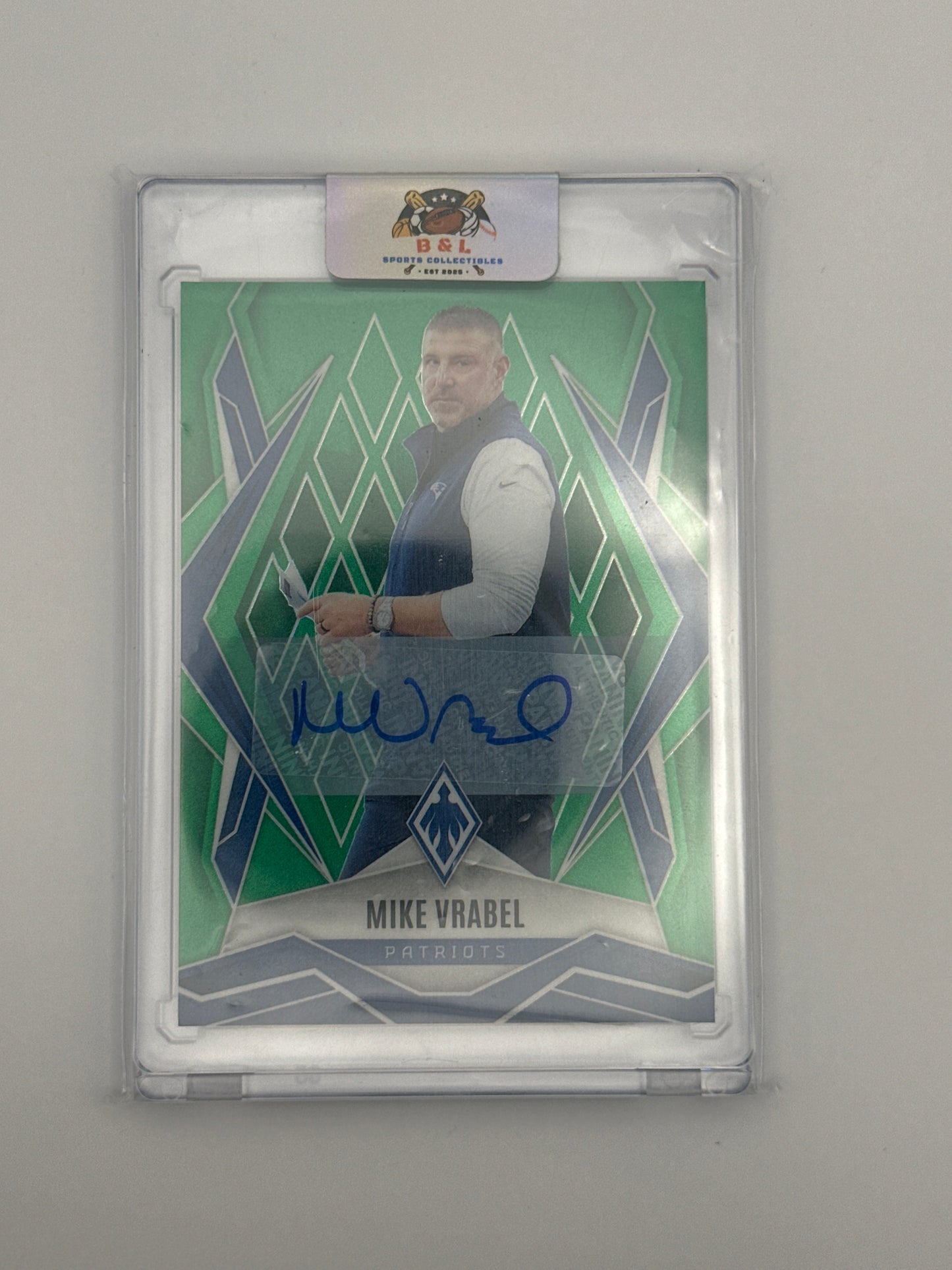 2025 Panini Phoenix Football Mike Vrabel #37 Auto Green 18/25 🔥🔥 Patriots