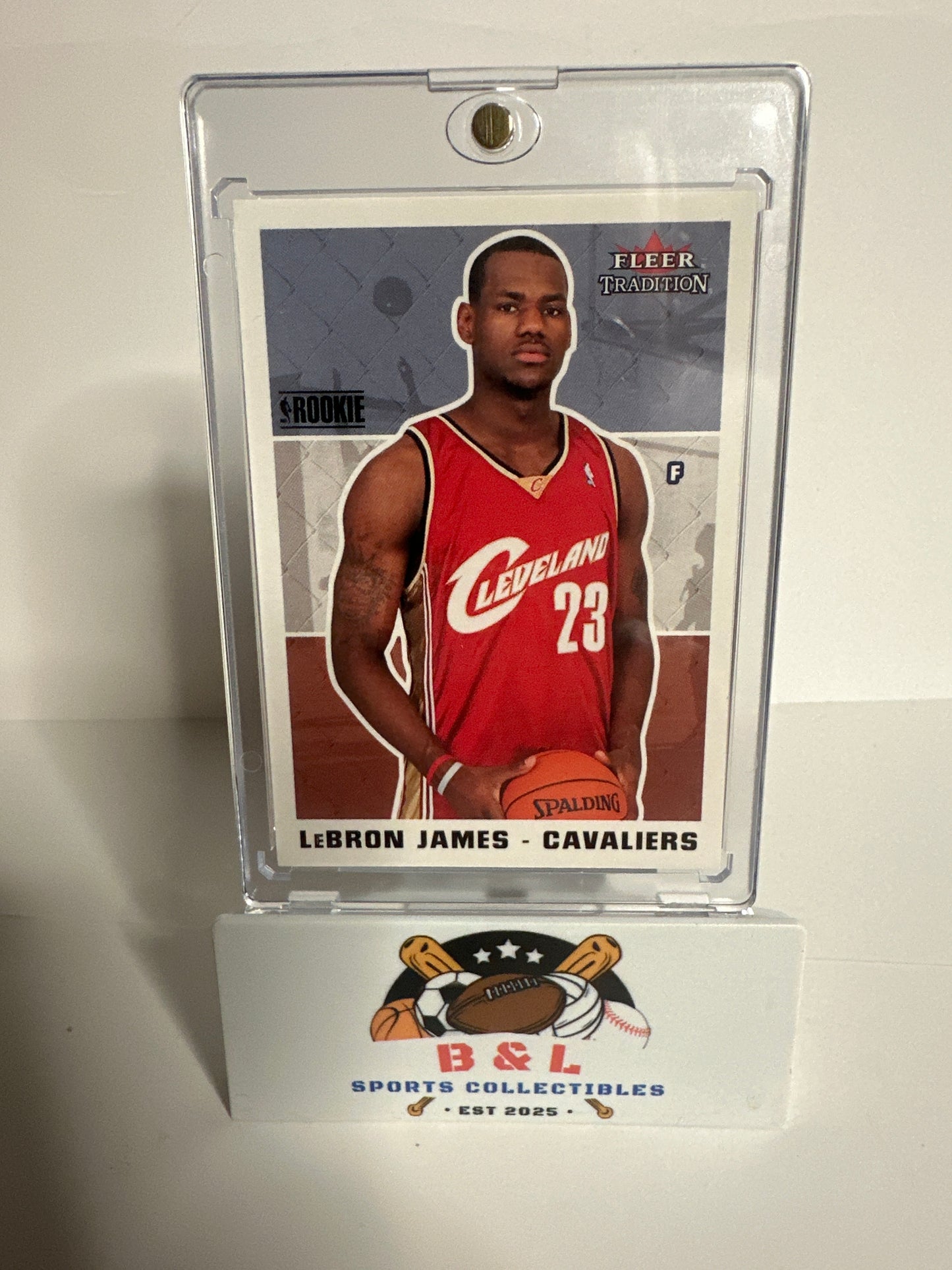 2003 Fleer Tradition LeBron James Rookie Card!! 🔥🔥💥💥 (sent to PSA)