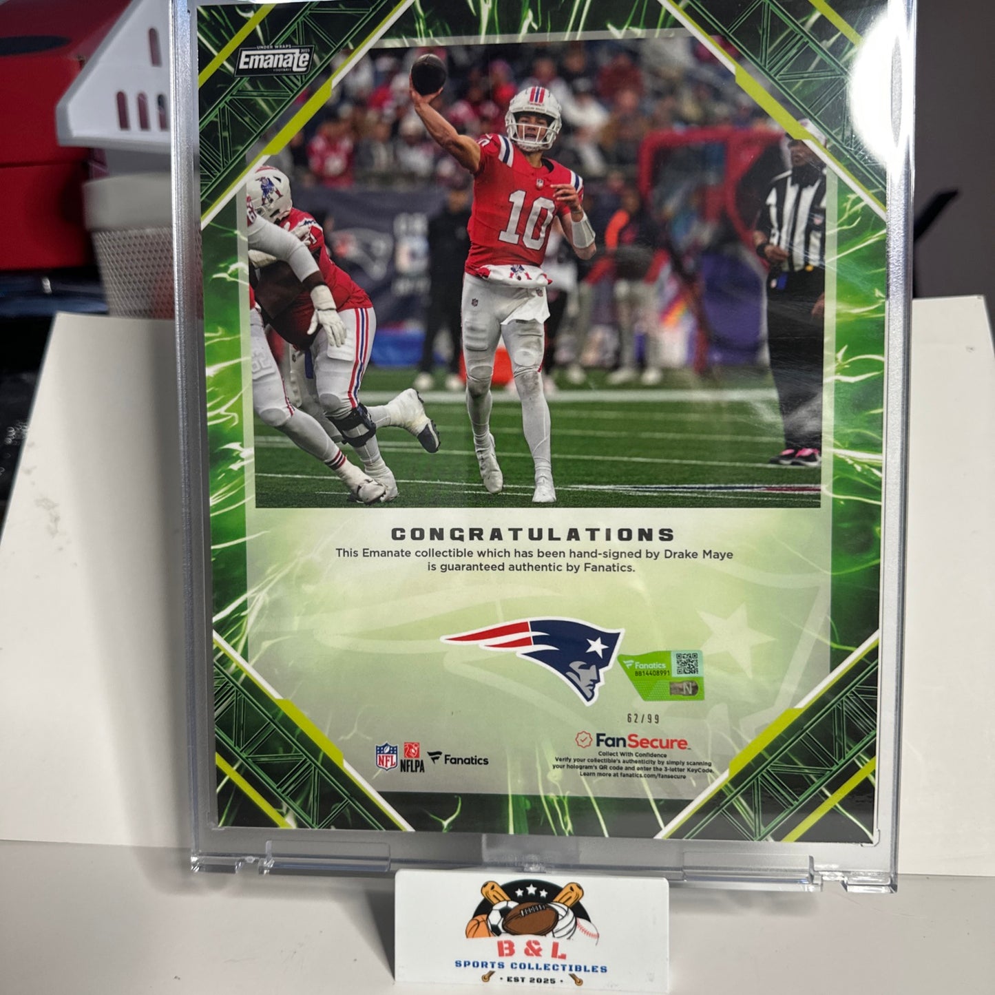 2025 Fanatics Emanate Drake Maye Auto 8x10 Green 62/99 Patriots MVP? 🔥🔥💥💥